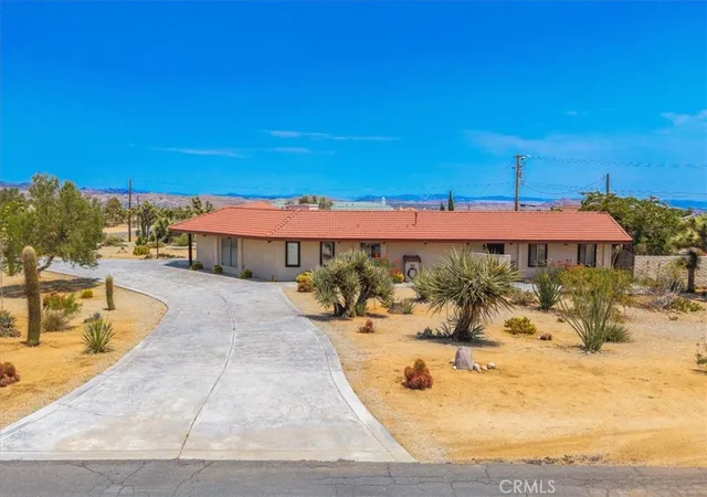 4th image of 58573 Santa Maria Dr, Yucca Valley, CA 92284 | MLS# JT25224970
