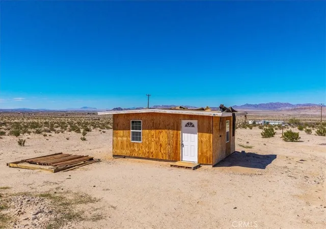 2nd image of 100 Cactus Jack, Twentynine Palms, CA 92277 | MLS# JT25224781