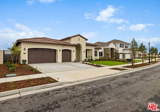 3rd image of 3612 Pathway Ct, Bakersfield, CA 93311 | MLS# 25597727