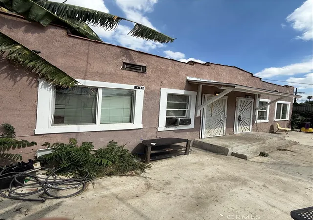 Photo 3 of Multi family home for sale at 1141 East 50th St, Los Angeles, CA 90011 | MLS# SR25221770 | Listing updated on 2026-09-30