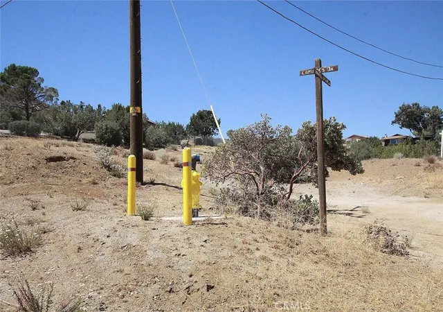 2nd image of 0 Camares Dr, Palmdale, CA 93551 | MLS# SR25226405