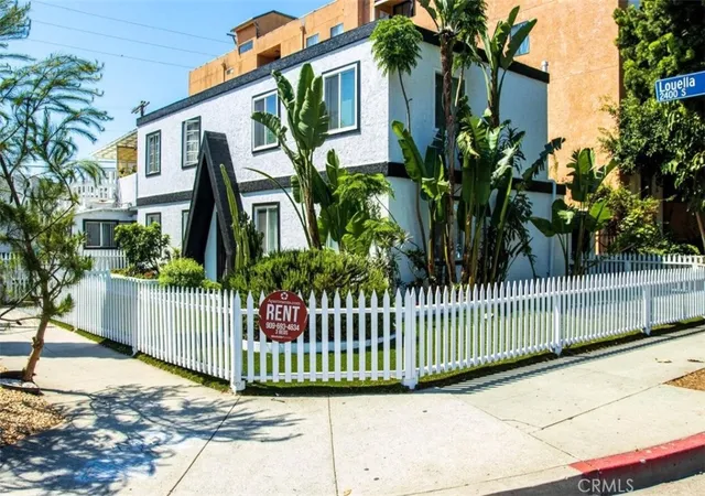 1st image of 2403 Louella Ave, Venice, CA 90291 | MLS# CV25215931