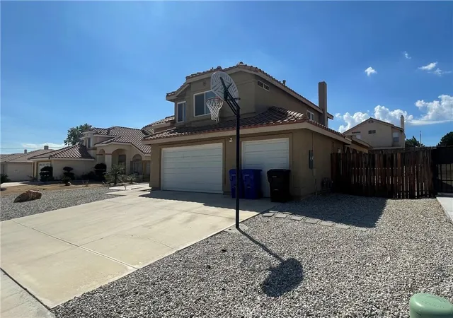 Homes for sale in Victorville, CA | 13047 13047 Santa Maria, Victorville, CA 92392 | MLS# HD25226813