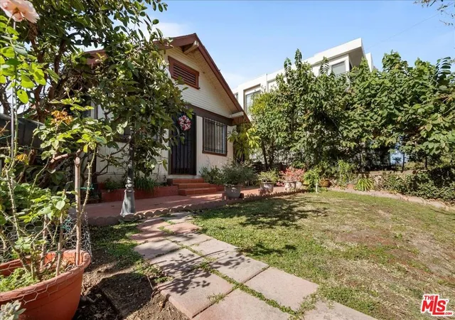 3rd image of 741 N Harvard Blvd, Los Angeles, CA 90029 | MLS# 25596443