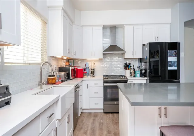 Photo 2 of Single family home for sale at 11660 Echo Glen, Victorville, CA 92392 | MLS# CV25226945 | Listing updated on 2026-10-03