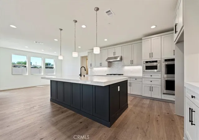 Photo 2 of Sale Pending at 2941 Orchard Glen, Escondido, CA 92026 | MLS# OC25227049 | Listing updated on 2025-11-10