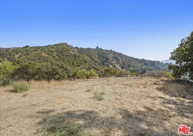 Homes for sale in Topanga, CA | 2088 3/4 Topanga Skyline Dr, Topanga, CA 90290 | MLS# 25598421