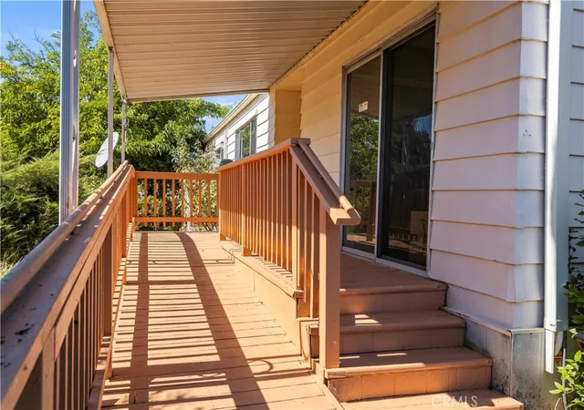 Photo 3 of Manufactured home for sale at 400 Sulphur Bank Dr #73, Clearlake Oaks, CA 95423 | MLS# LC25226448 | Listing updated on 2026-09-29