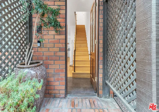 Homes for sale in Santa Monica, CA | 202 San Vicente Blvd, Santa Monica, CA 90402