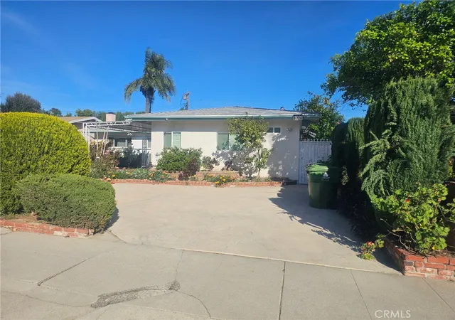 3rd image of 9224 9226 N Gothic Ave, North Hills, CA 91343 | MLS# SR25228038