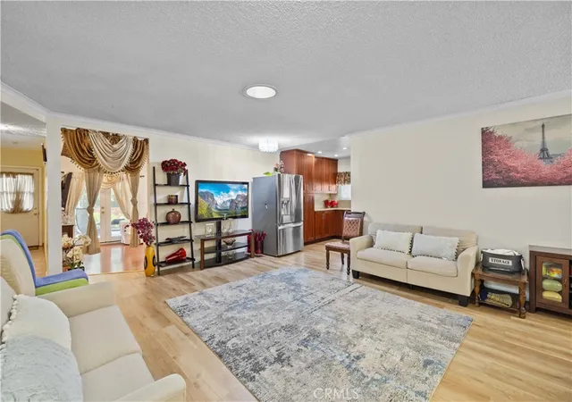 5th image of 9224 9226 N Gothic Ave, North Hills, CA 91343 | MLS# SR25228038