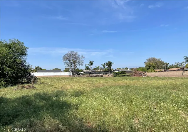 1st image of 711 Meridian, Colton, CA 92324 | MLS# SR25226387