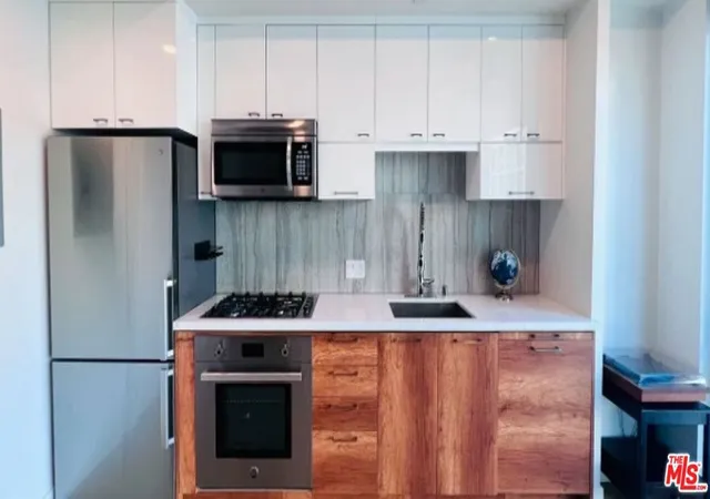 2nd image of 400 S Broadway #502, Los Angeles, CA 90013 | MLS# 25599009