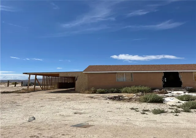 Photo 1 of Single family home for sale at 14588 Locust, Lucerne Valley, CA 92356 | MLS# MC25228740 | Listing updated on 2026-09-18