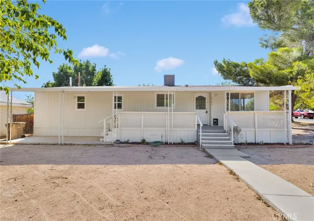 2nd image of 19109 Hinton St, Hesperia, CA 92345 | MLS# HD25218098