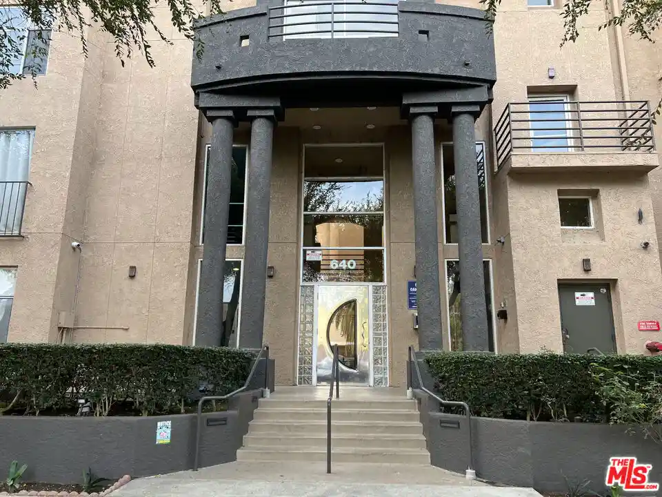 Photo 1 of Condo for sale at 640 W 4th St #205, Long Beach, CA 90802 | MLS# 25599787 | Listing updated on 2026-08-31
