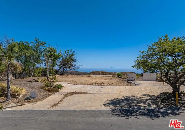Photo 3 of Land for sale at 23224 W Paloma Blanca Dr, Malibu, CA 90265 | MLS# 25598915 | Listing updated on 2026-09-29