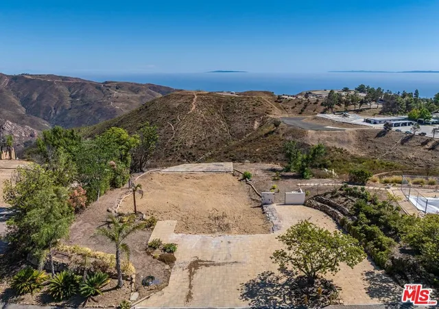 Photo 3 of Land for sale at 23224 W Paloma Blanca Dr, Malibu, CA 90265 | MLS# 25598915 | Listing updated on 2026-09-29