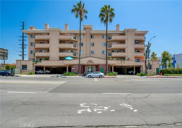 Homes for sale in Downey, CA | 11410 Brookshire #316, Downey, CA 90241 | MLS# SW25228419