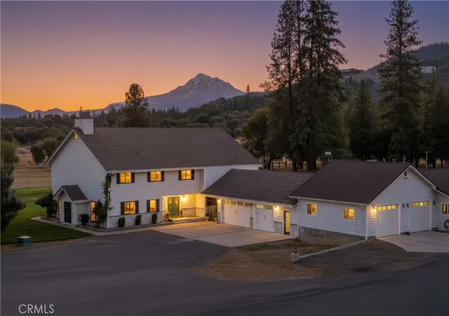 1st image of 1121 Oak Valley Dr, Yreka, CA 96097 | MLS# SN25229551
