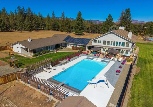4th image of 1121 Oak Valley Dr, Yreka, CA 96097 | MLS# SN25229551