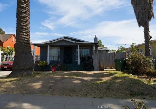 Photo 1 of Single family home for sale at 226 E 105th St, Los Angeles, CA 90003 | MLS# SR25230543 | Listing updated on 2026-07-08
