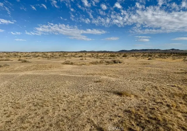 Photo 2 of Land for sale at 0 Unknown St, Hinkley, CA 92347 | MLS# HD25230540 | Listing updated on 2026-06-12