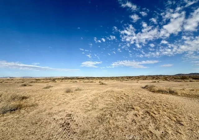 Photo 3 of Land for sale at 0 Unknown St, Hinkley, CA 92347 | MLS# HD25230540 | Listing updated on 2026-06-12