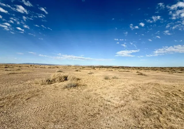 Photo 4 of Land for sale at 0 Unknown St, Hinkley, CA 92347 | MLS# HD25230540 | Listing updated on 2026-06-12