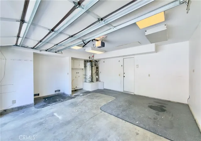 Photo 4 of Sale Pending at 2856 Dartmouth Dr, Lancaster, CA 93536 | MLS# SR25229967 | Listing updated on 2026-07-07