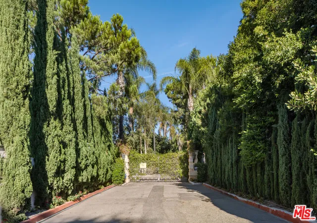 24th image of 1005 Bel Air Ct, Los Angeles, CA 90077 | MLS# 25593139