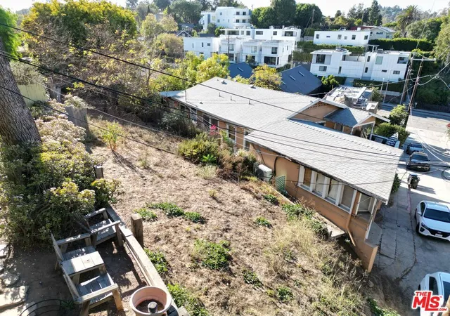 2nd image of 2380 Loma Vista Pl, Los Angeles, CA 90039 | MLS# 25600763