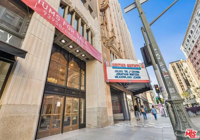 2nd image of 939 S Broadway, Los Angeles, CA 90015