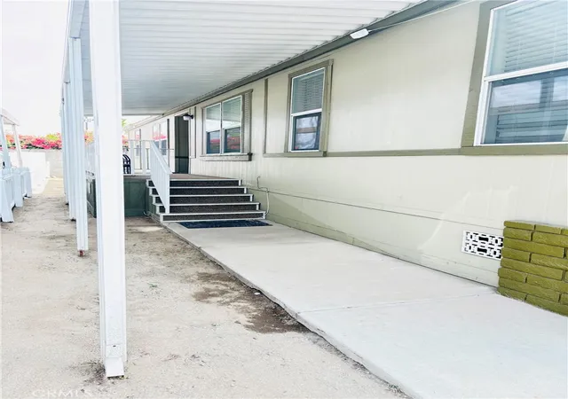 3rd image of 17377 Valley #19, Fontana, CA 92335 | MLS# IG25231081