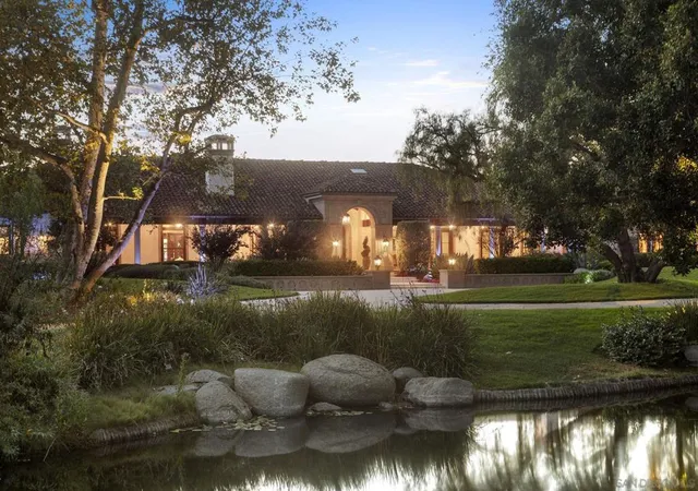 2nd image of 17872 Via De Fortuna, Rancho Santa Fe, CA 92067 | MLS# 250040739SD