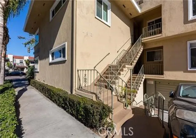 Homes for sale in Long Beach, CA | 12 3rd Pl, Long Beach, CA 90802 | MLS# DW25232091