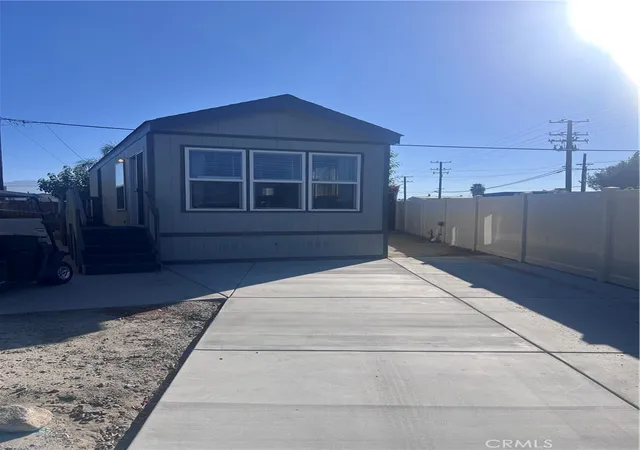 3rd image of 1445 W Florida Ave #113, Hemet, CA 92543 | MLS# SW25229701