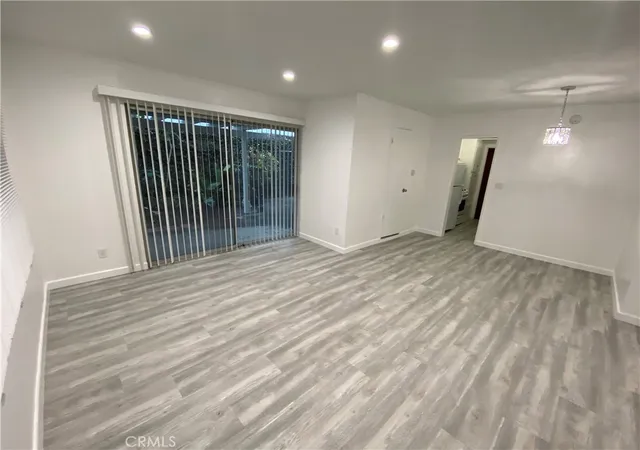 4th image of 1329 S Saltair, Los Angeles, CA 90025 | MLS# SR25229930