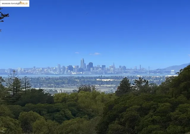 Photo 1 of Land for sale at 11275 Kerrigan Dr, Oakland, CA 94605 | MLS# 41113783 | Listing updated on 2026-07-10