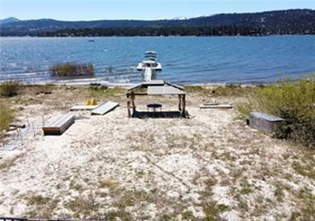 33rd image of 38634 N Shore Dr, Fawnskin, CA 92333 | MLS# 219136401DA