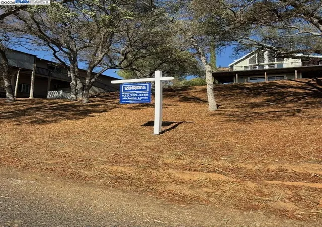 2nd image of 490 Bret Harte Dr, Copperopolis, CA 95228 | MLS# 41113814