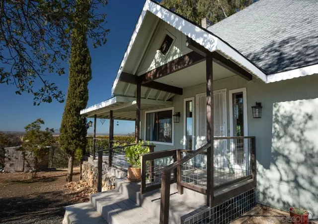 1st image of 135 Sunny Hills Rd, Marysville, CA 95901 | MLS# 250040895SD