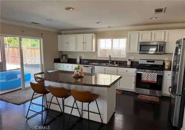 Photo 4 of Single family home for sale at 52995 Carrousel Ct, Lake Elsinore, CA 92532 | MLS# PW25233049 | Listing updated on 2026-09-04