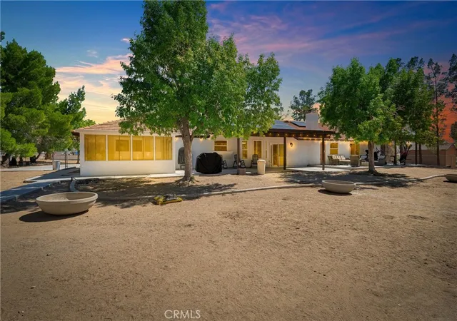 2nd image of 15908 Acoma Rd, Apple Valley, CA 92307 | MLS# HD25231289