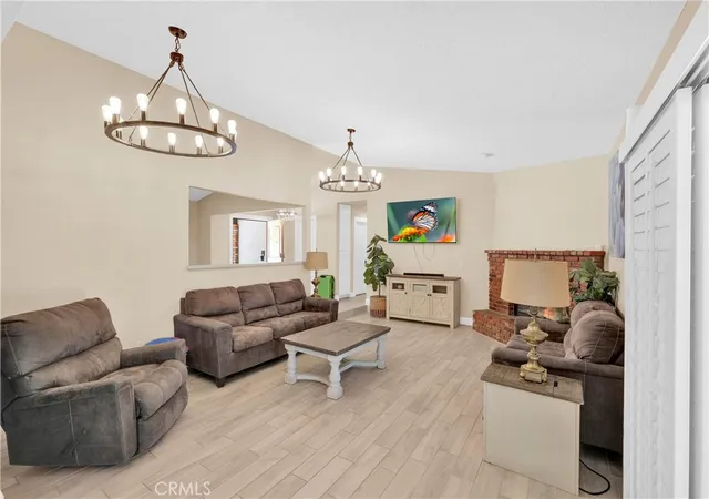 4th image of 15908 Acoma Rd, Apple Valley, CA 92307 | MLS# HD25231289