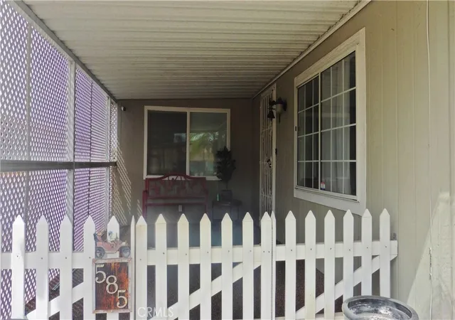 Homes for sale in Hemet, CA | 585 De Soto, Hemet, CA 92543 | MLS# IV25233411