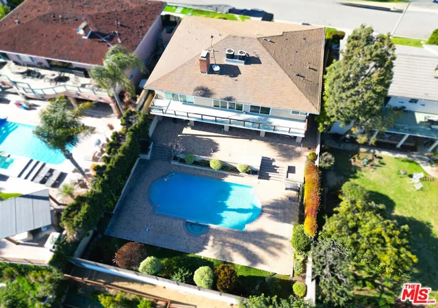Photo 3 of Single family home for sale at 4028 Kenway Ave, View Park, CA 90008 | MLS# 25602245 | Listing updated on 2025-10-07