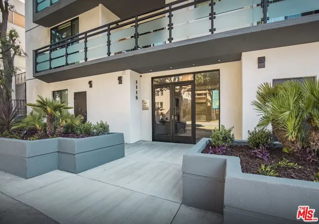 Homes for sale in Santa Monica, CA | 1115 14Th St, Santa Monica, CA 90403 | MLS# 25602635