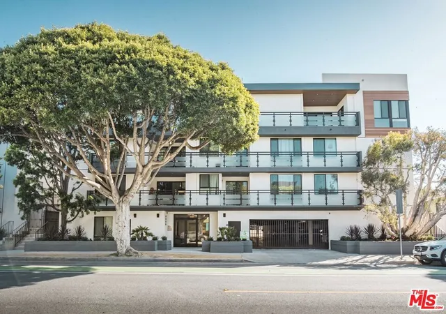 Homes for sale in Santa Monica, CA | 1115 14Th St, Santa Monica, CA 90403 | MLS# 25602635
