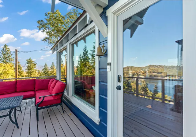 1st image of 347 Emerald Dr, Lake Arrowhead, CA 92352 | MLS# 219136541DA